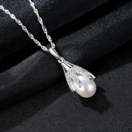 Wholesale Necklaces Natural Freshwater Cultured Pearl 4
