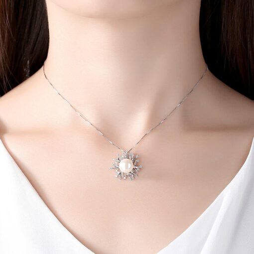 Wholesale Necklaces Sparkling Snowflake Freshwater Cultured Pearl 2