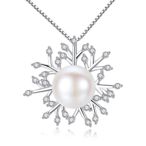 Wholesale Necklaces Sparkling Snowflake Freshwater Cultured Pearl