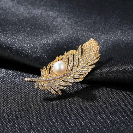 Wholesale New Fashion Luxury 18k Gold Plated Brooches 3