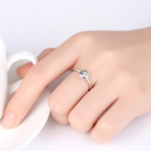 Wholesale The Latest Design 925 Silver Round Engagement Ring 2