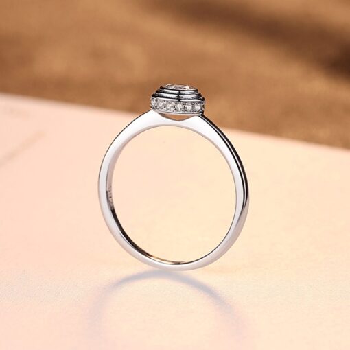 Wholesale The Latest Design 925 Silver Round Engagement Ring 4