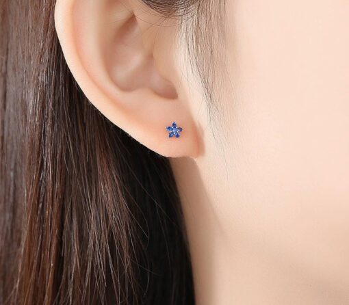 Flower 14K Gold Stud Earrings with Sapphire Round Stone 2